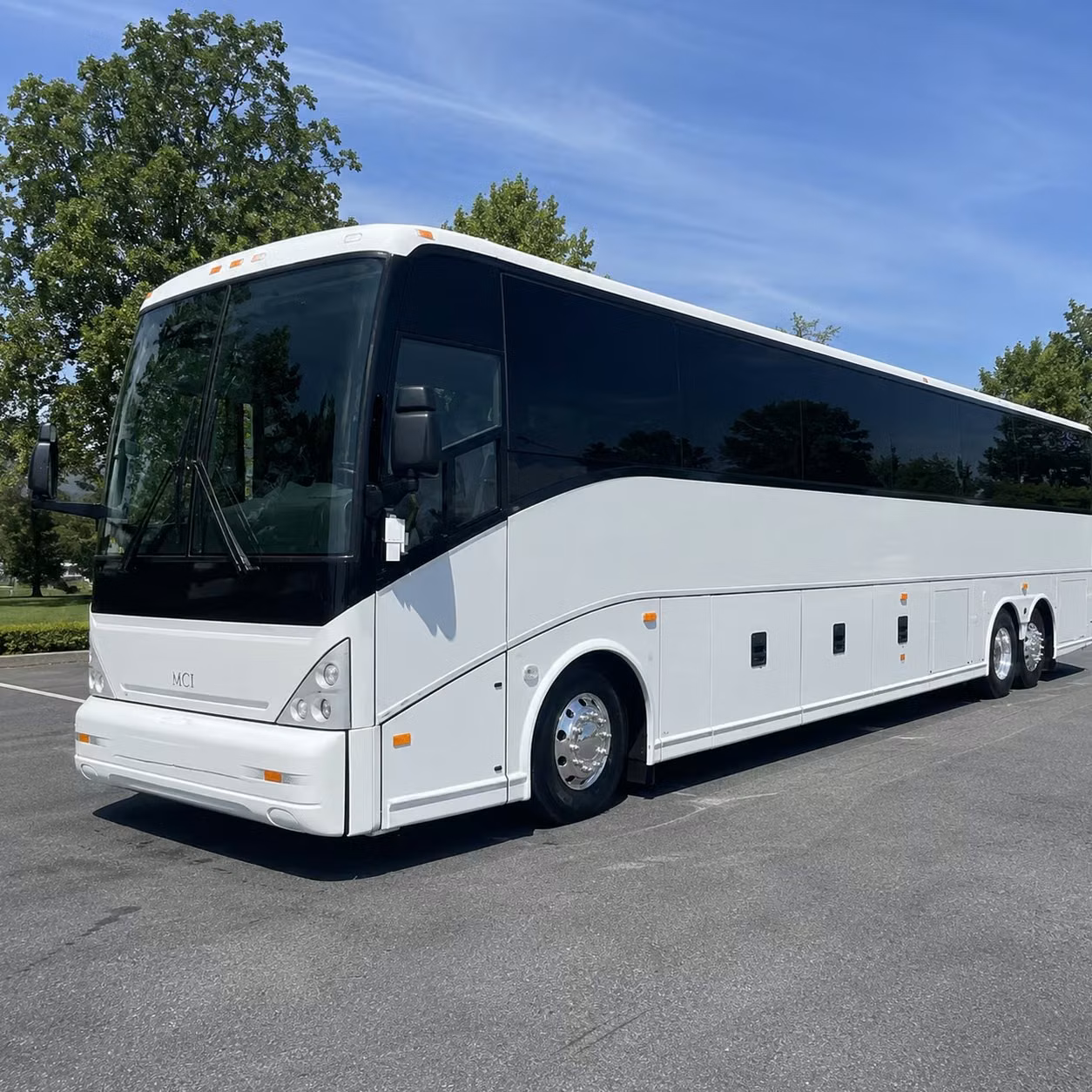 bus rental options for oakland trips