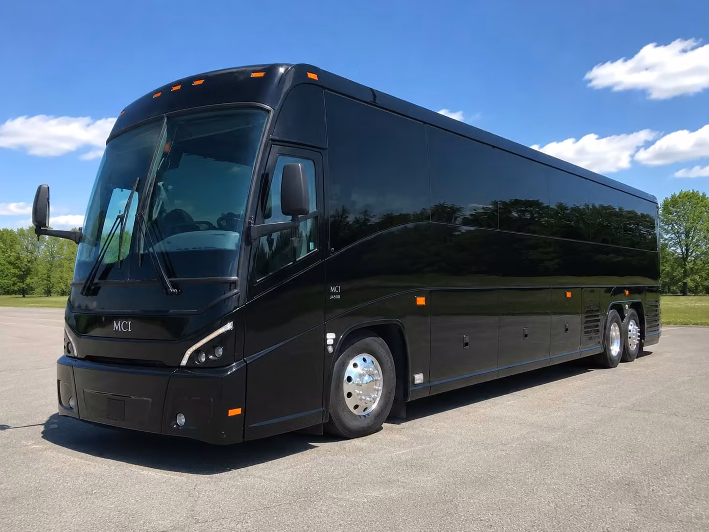 corporate event and employee shuttle bus rentals in oakland