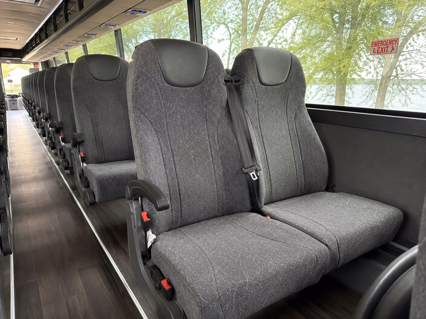 how where and when you re traveling affects your oakland bus rental rate