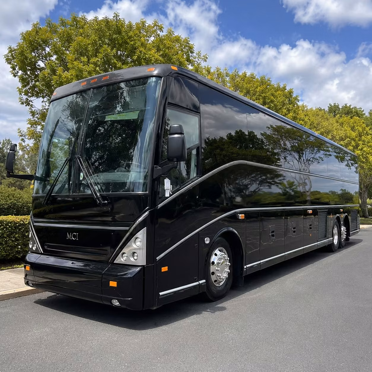 oakland tech sector and startup corporate shuttle solutions