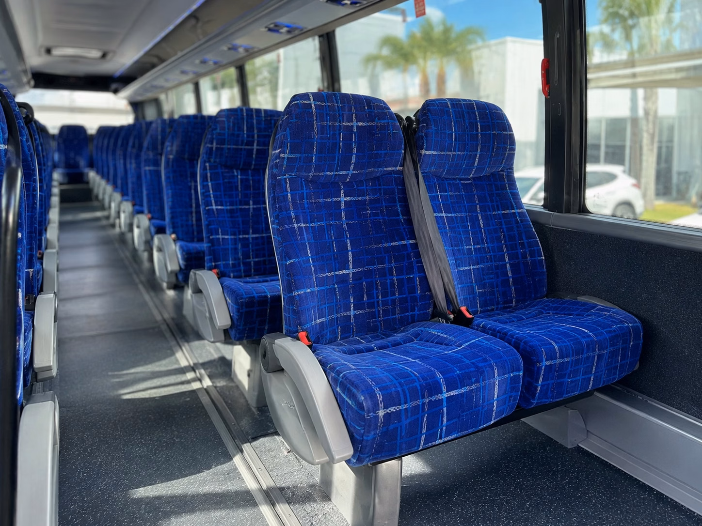 shuttle guests between oakland wedding venues without the parking nightmare
